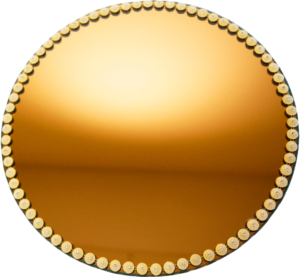 Alt Bajoplato para hostelería y eventos con un diseño de efecto espejo en color oro.