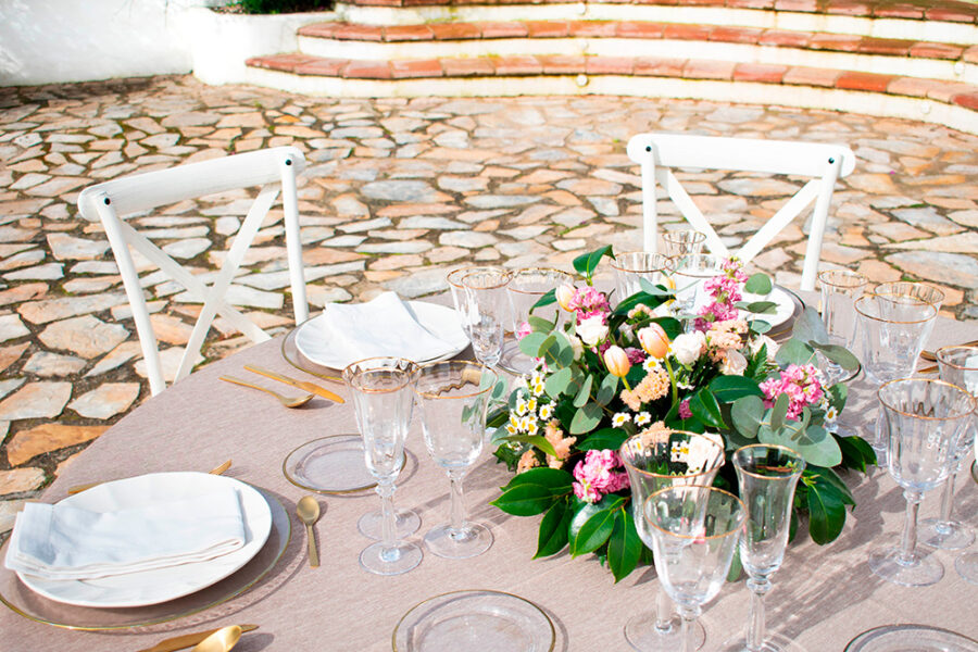 Alt Cómo decorar con Sillas Crossback para eventos EME Mobiliario