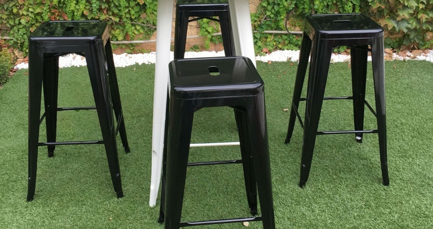 Alt Taburetes Tolix estilo industrial para hostelería